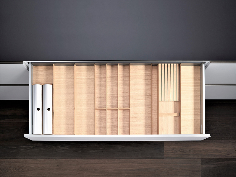 КОМПЛЕКТ лоток + держатели для фольги и для ножей, ФайнЛайн Линик 1000-1200 мм, глубина 500 мм, цвет ЯСЕНЬ светлый Kessebohmer