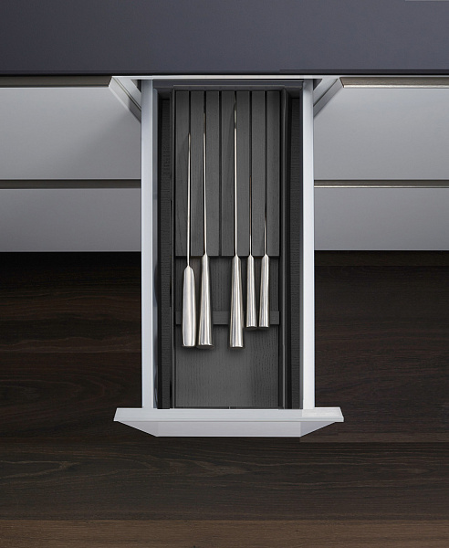 КОМПЛЕКТ лоток + держатель для ножей, ФайнЛайн Линик 300 мм, глубина 500 мм, цвет ЯСЕНЬ черный Kessebohmer